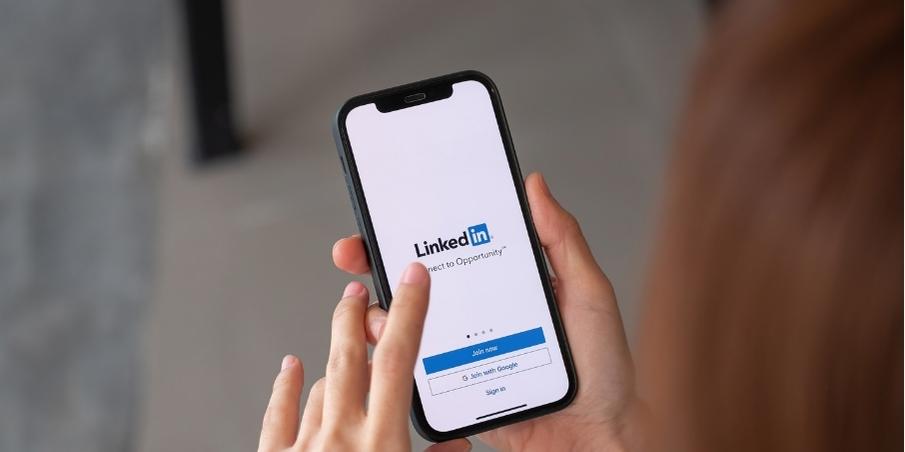 Groove Technology - The presence of Social-Media in e-learning - Linkedin